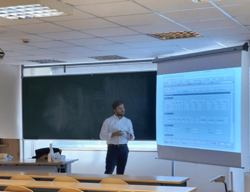 ebroker teaches a session of the Industrial Organization Engineering degree at the University of Oviedo